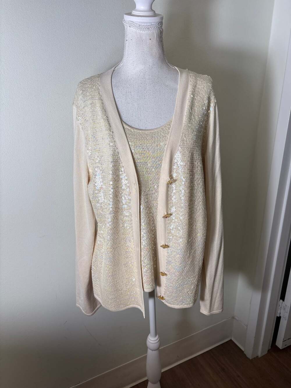 ST. John Cream 2 Piece Sequin Shell and Long Sleeve Cardigan Set Sz L